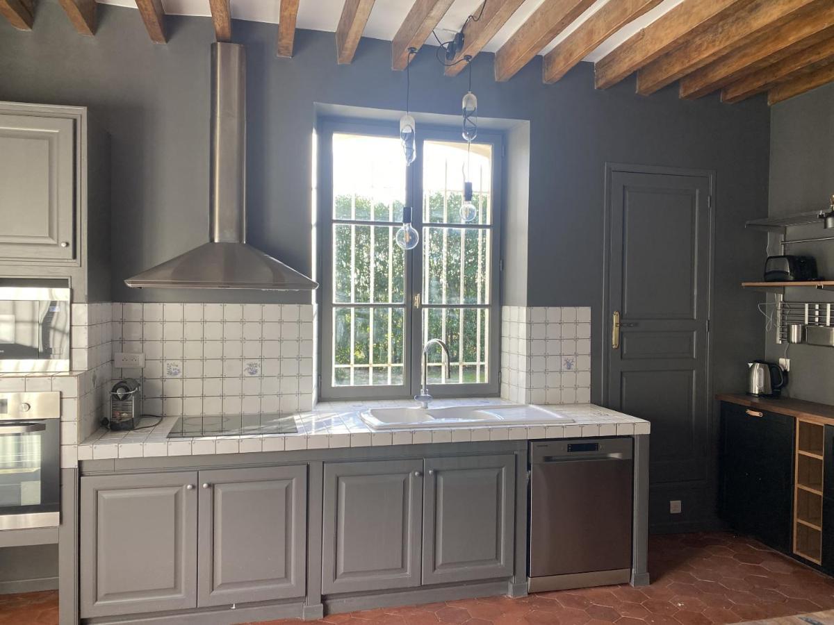 Vakantiehuis Les Douves, Charmante Dependance Du Chateau Crevecoeur-en Brie